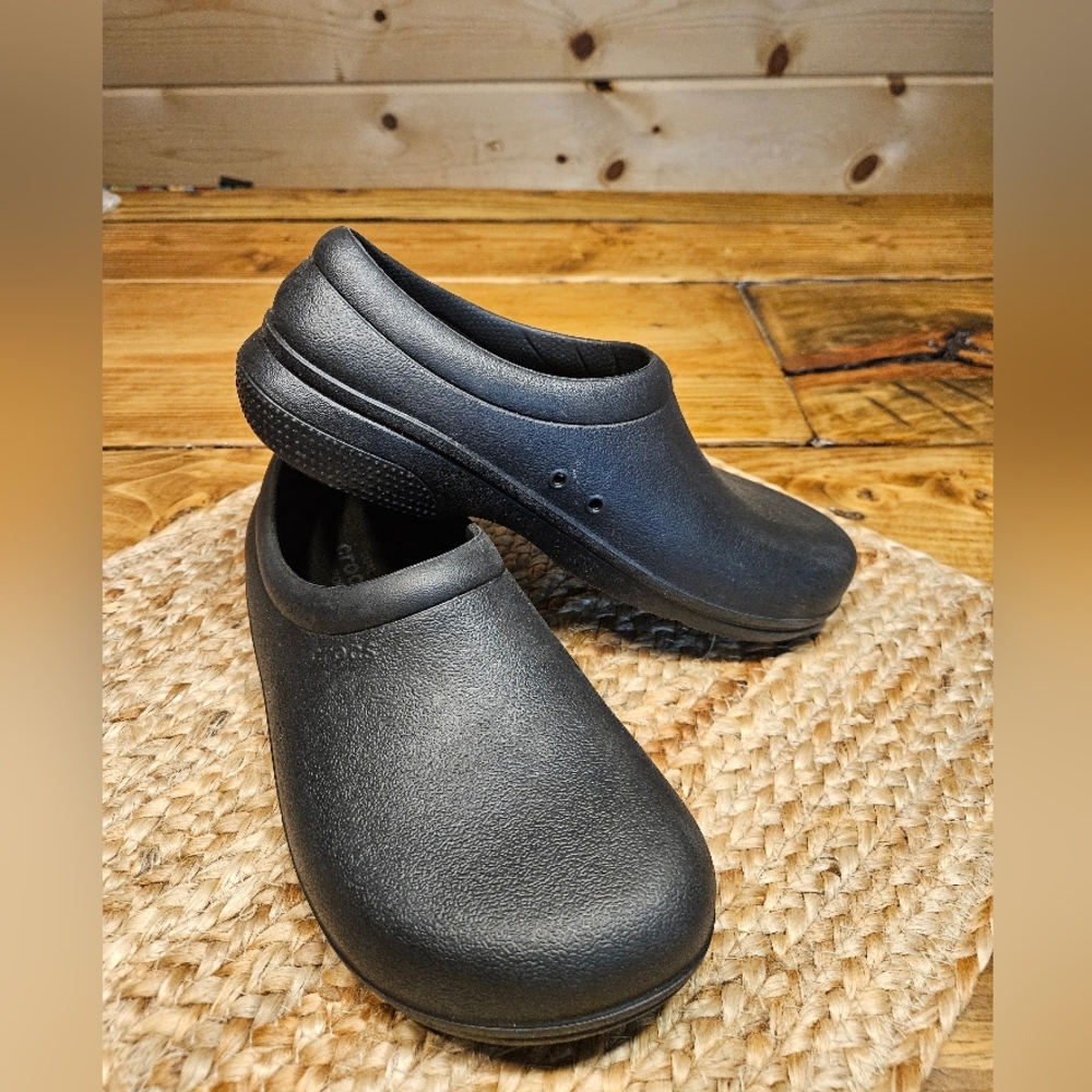 CROCS Womens Black Slip-On Mules Size 6